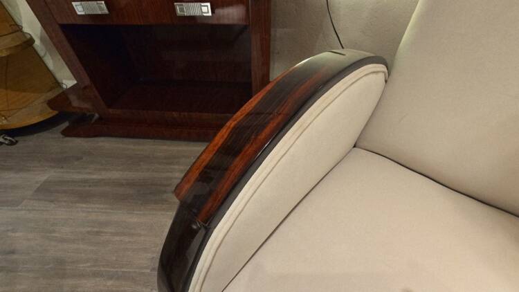Salon Art Déco Club en ébène de Macassar – Ensemble canapé et fauteuils restaurés en velours beige – Image 12